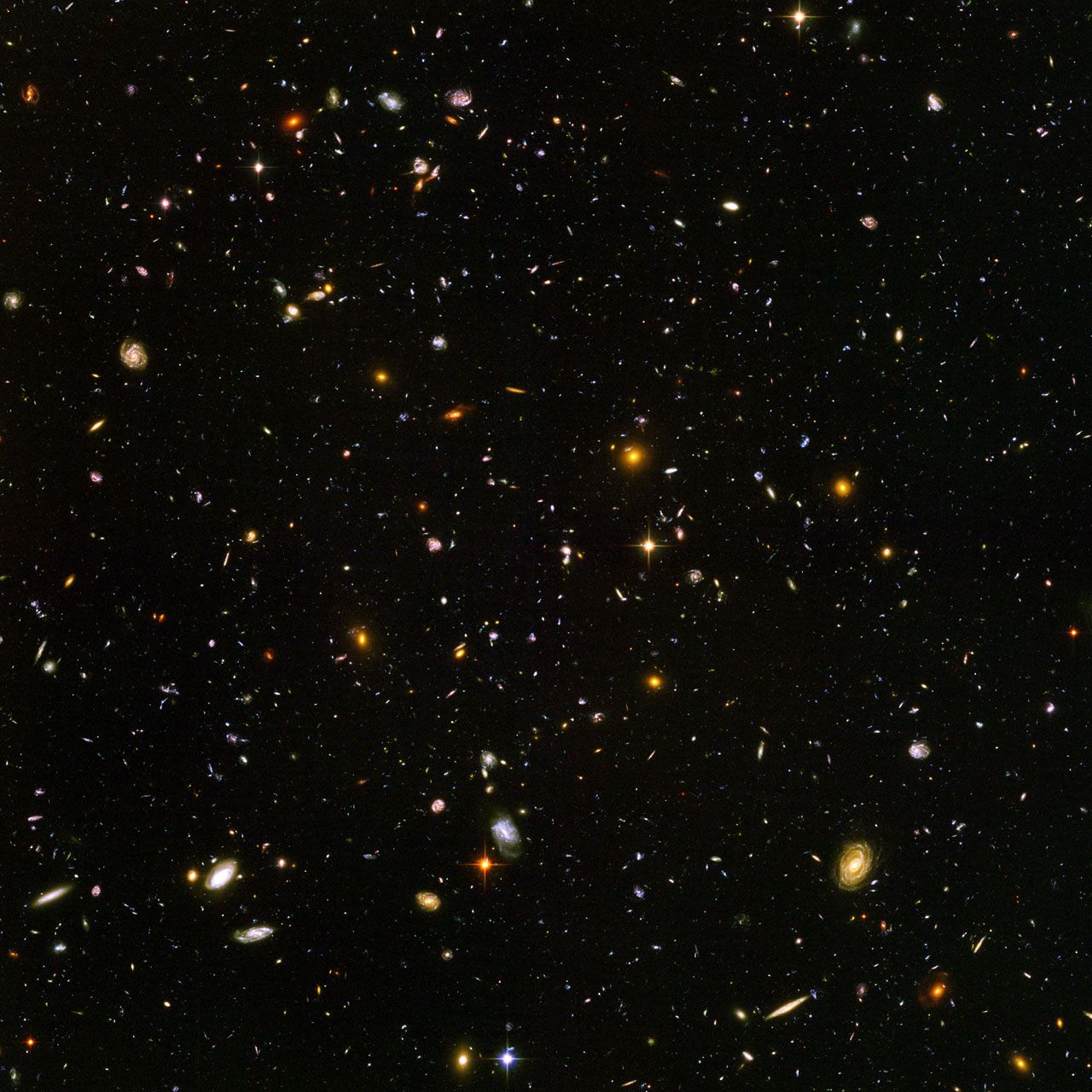 1280x1280 Hubble sees galaxies galore | ESA/Hubble