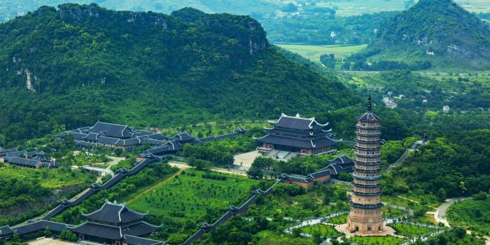 3840x2160 Wallpaper Trang An, Vietnam, mountains, trees, tower, buildings