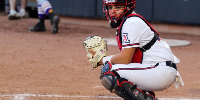 1400x1050 Arizona softball run-rules UT-Arlington but loses Sharlize