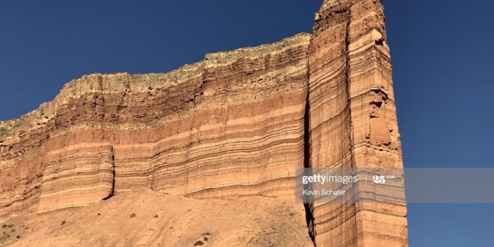 1024x768 Layer Cake Cliffs Cathedral Valley Capitol Reef National Park Utah