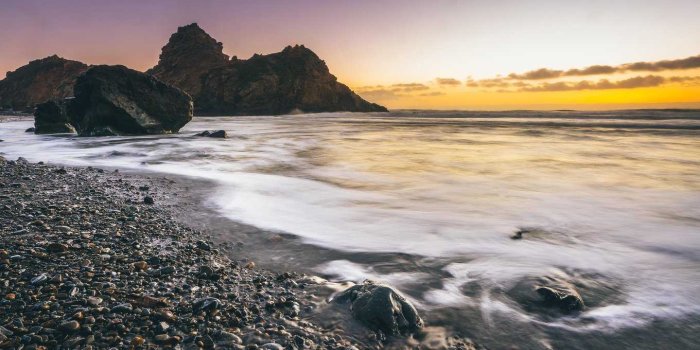 1360x768 Pfeifer Beach Big Sur 8K HD Wallpaper (1360x768)
