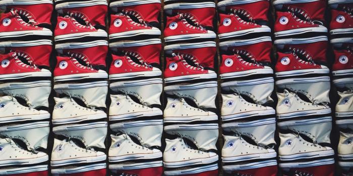 2048x1152 Download wallpaper 2048x1152 sneakers, gumshoes, shoes ultrawide