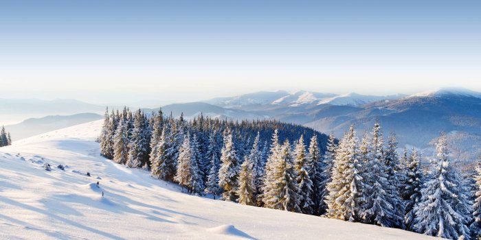 2560x1600 69+ Winter Mountain Wallpapers on WallpaperPlay