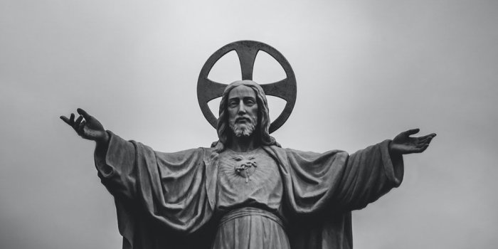 1000x1834 750+ Statue Pictures [HD] | Download Free Images on Unsplash