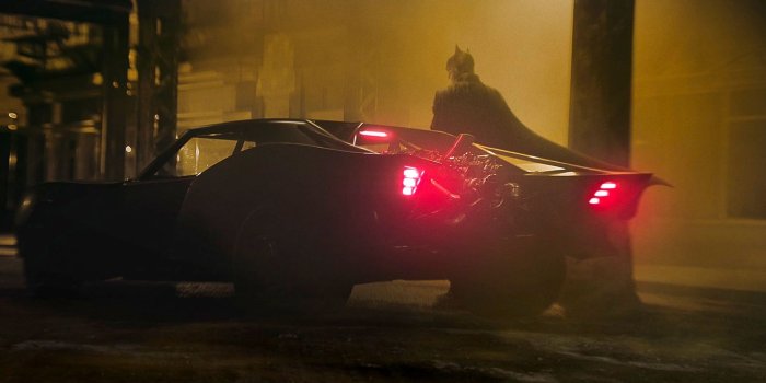 1800x900 The Batman: Robert Pattinson's Batmobile Revealed In Official Photos