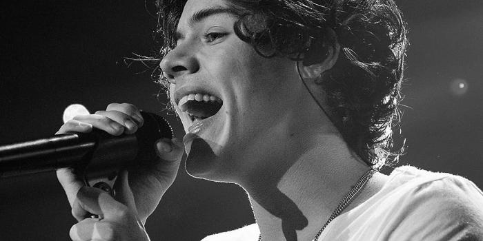 1242x2208 hb98-harry-styles-singing-band-music