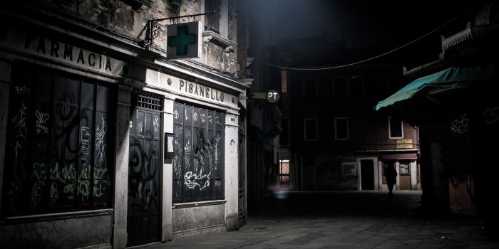 2560x1440 Dark Street Wallpapers