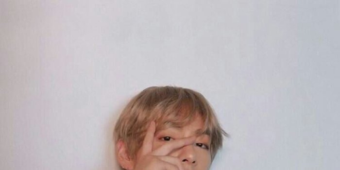 750x1142 bts, taehyung and wallpaper - image #6538904 on Favim.com
