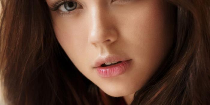 1080x1920 Brunette, woman, beautiful, stare, 1080x1920 wallpaper | Beautiful girl  face, Beautiful women faces, Beauty girl