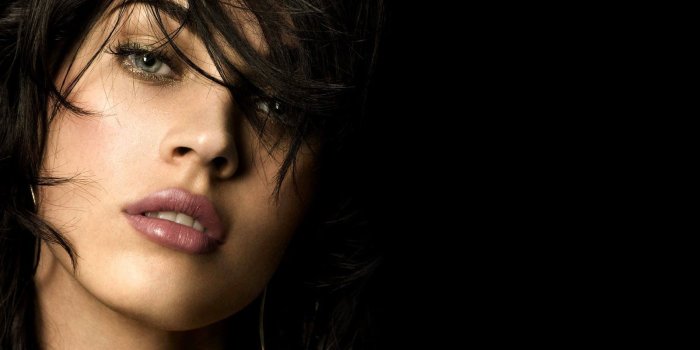 1600x1200 Wallpaper's Collection: «Beautiful Women Wallpapers»