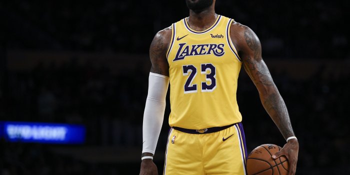 4209x3044 Lebron James Windows Wallpaper - Lebron James On The Lakers (#2532208) - HD  Wallpaper & Backgrounds Download
