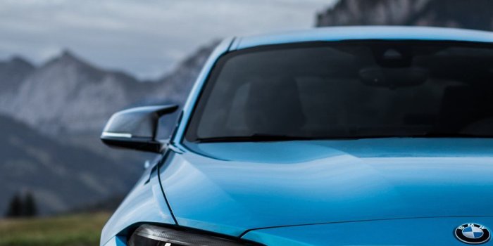 1125x2436 iPhone 11 Car 4k Wallpapers