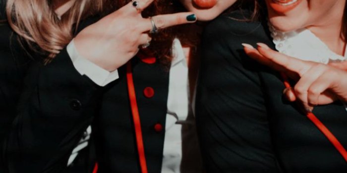 738x1311 Elite Netflix Wallpapers