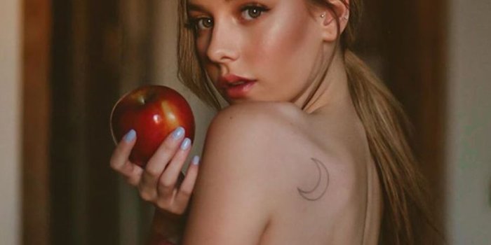 900x1600 ester exposito wallpaper - ester exposito Elite Wallpapers Free Download