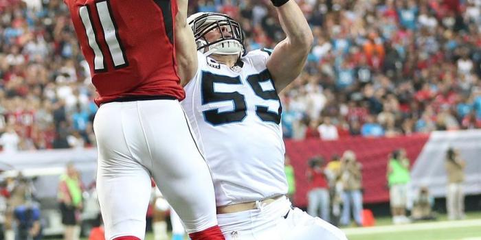 878x1126 Atlanta Falcons Wide Receiver Julio Jones Makes A Catch - Julio Jones  Panthers (#2470535) - HD Wallpaper & Backgrounds Download