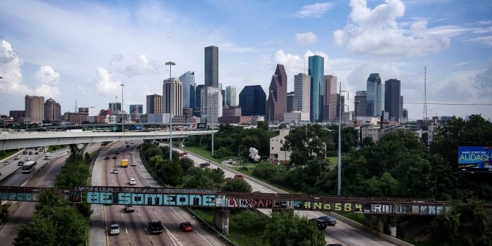 2048x1536 Houston skyline, Houston city, Houstonpinterest.com