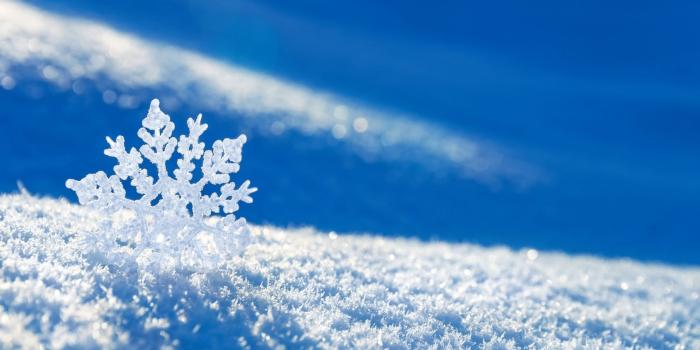 2048x1152 15 Inspiring Winter Quotes | Snowflake wallpaper, Winter wallpaper,  Christmas wallpaper backgrounds