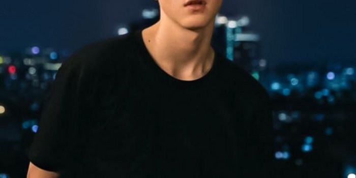 725x1280 wallpapers-mcp | Cute boy wallpaper, Cute teenage boys, Beautiful boys