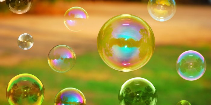 2880x1800 47+] Bubble Wallpaper for Computer on WallpaperSafari