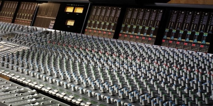 1080x1920 Sound Recording Studio Equipment #iPhone #6 #wallpaper | Cool wallpapers  for phones, Wallpaper maker app, Android wallpaper abstract