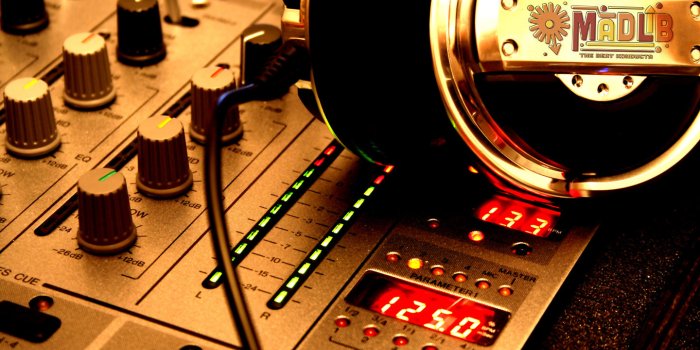 1440x900 Studio wallpapers 1440x900 desktop backgrounds