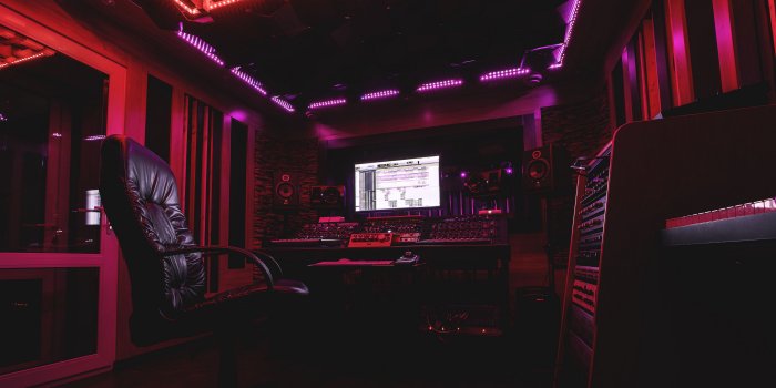 3840x2160 HD Wallpapers for theme: studio