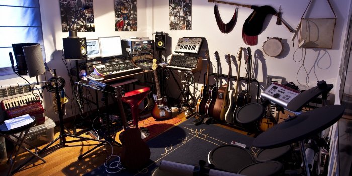 2600x1734 65+ Music Studio Wallpapers on WallpaperPlay | Music studio room, Music  room design, Home studio music