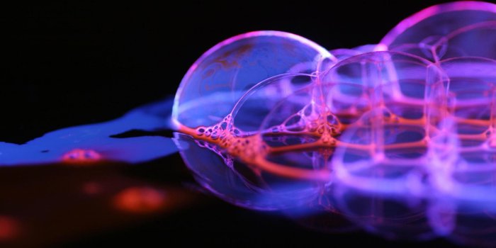 1920x1200 HD Pink Bubble Wallpapers