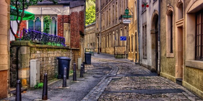 1680x1050 Old City Background posted by John Peltier