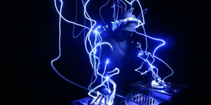 1920x1200 Dj Wallpapers In Neon