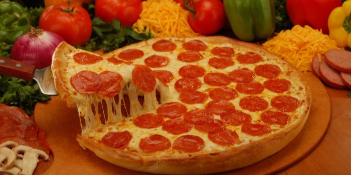 3008x2000 Pepperoni Pizza Wallpapers | Pizza wallpaper, Pepperoni pizza, Pepperoni