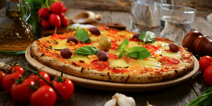 2880x1800 Pizza Wallpapers Phone | Pizza wallpaper, Just pizza, Yummy homemade pizza