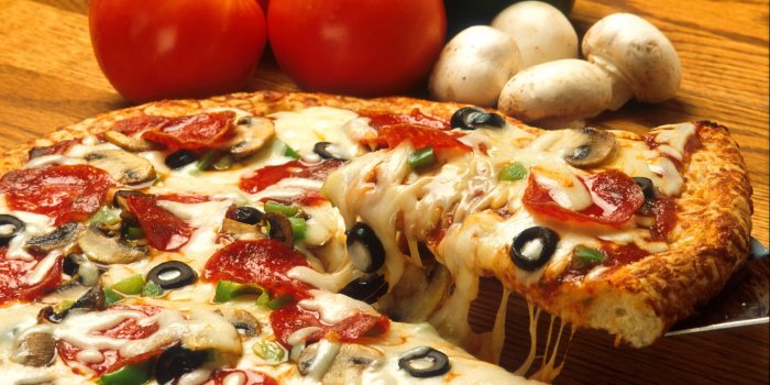 1680x1050 Pizza Wallpaper | 1680x1050 | ID:40827