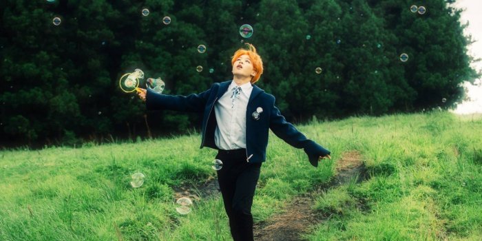1366x768 Download 1366x768 Bts, Jimin, Soap Bubbles, Field, Grass Wallpapers for  Laptop,Notebook - WallpaperMaiden