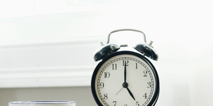 1000x1386 100+ Alarm Clock Pictures | Download Free Images on Unsplash