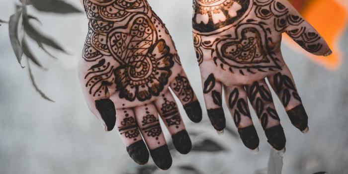 1280x1280 Download wallpaper 1280x1280 hands, mehendi, patterns, henna ipad, ipad 2,  ipad mini for parallax hd background