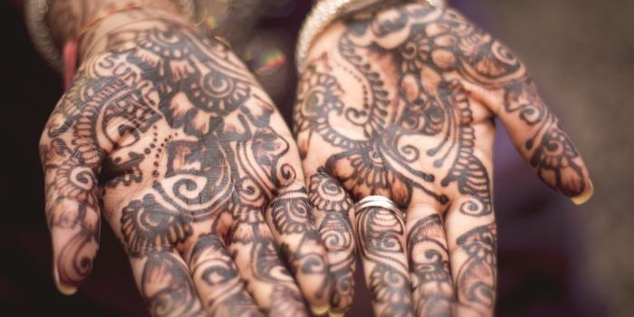 2400x1350 Henna Hands Ultra HD Desktop Background Wallpaper for 4K UHD TV :  Widescreen & UltraWide Desktop & Laptop : Tablet : Smartphone