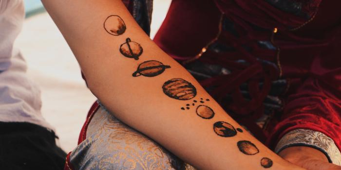 5184x3456 Free stock photo of arm, henna, planets
