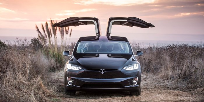 1392x930 8 Stunning HD Tesla Wallpapers That Every Car Lover Should Get