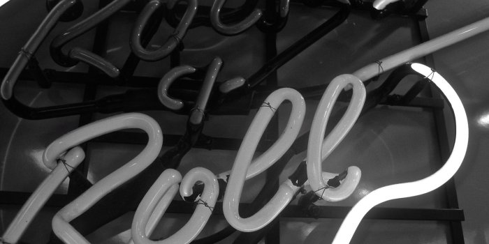 2000x1500 Rock N Roll Skeleton Hand Wallpaper. Desktop Background