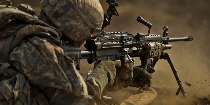 4256x2832 Army With Machine Gun Wallpaper - Army Wallpaper Hd - 4256x2832 Wallpaper -  teahub.io