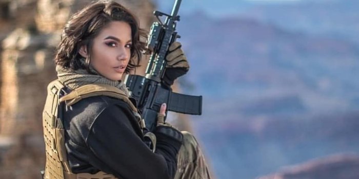 1047x1297 Army Girls Wallpapers