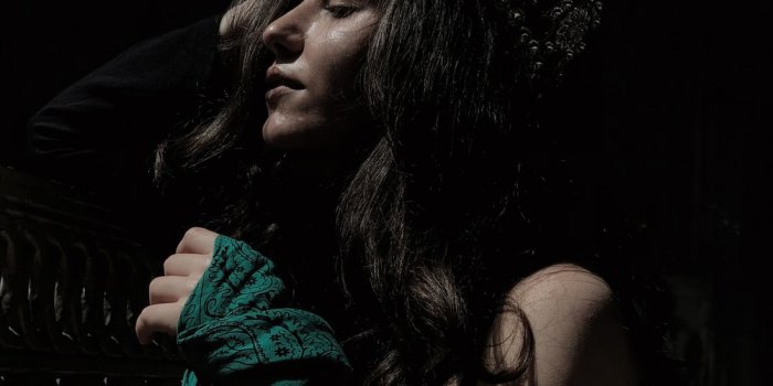 1000x1250 100+ Queen Pictures | Download Free Images on Unsplash