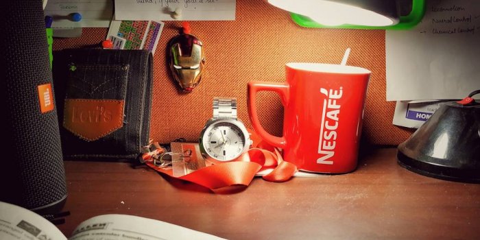 960x1280 Study Table Wallpapers