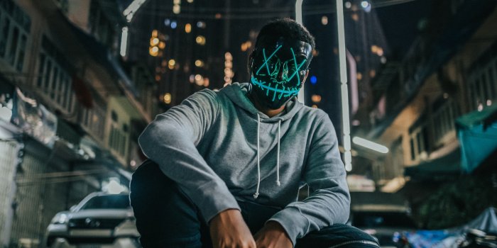 3840x2160 wallpaper 4k mask