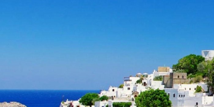 1080x1920 60+ World Travel