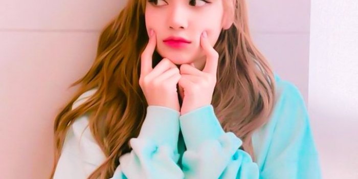 720x1280 BLACKPINK Lisa iPhone Wallpapers - Top Free BLACKPINK Lisa iPhone  Backgrounds - WallpaperAccess