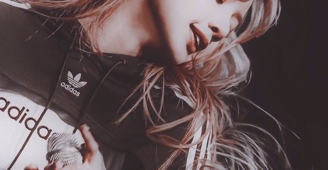 675x1200 BlackPink LISA New Popular Photo Collection | WaoFam