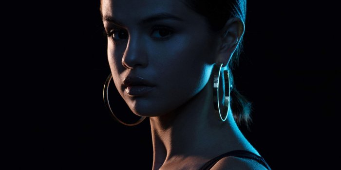 2732x2732 Selena Gomez Wallpaper 4K, It Ain't Me, Black background, 5K, Black/Dark,  #2018