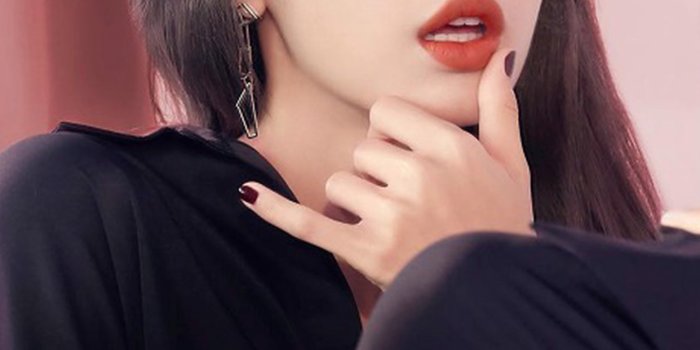 1242x2208 ht50-blackpink-girl-idol-lisa-wallpaper